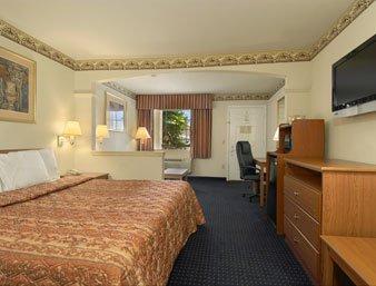 Motel Days By Wyndham Nacogdoches/sfa University/downtown