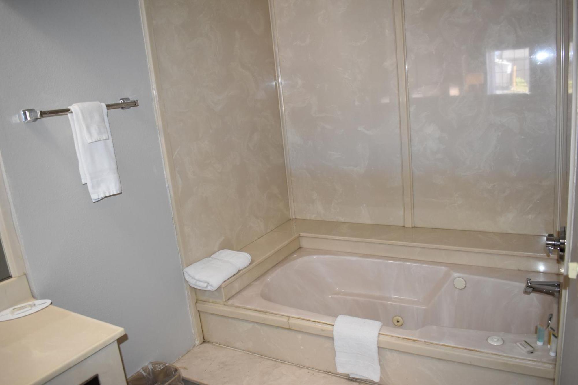 Days By Wyndham Nacogdoches/sfa University/downtown 2* Nacogdoches
