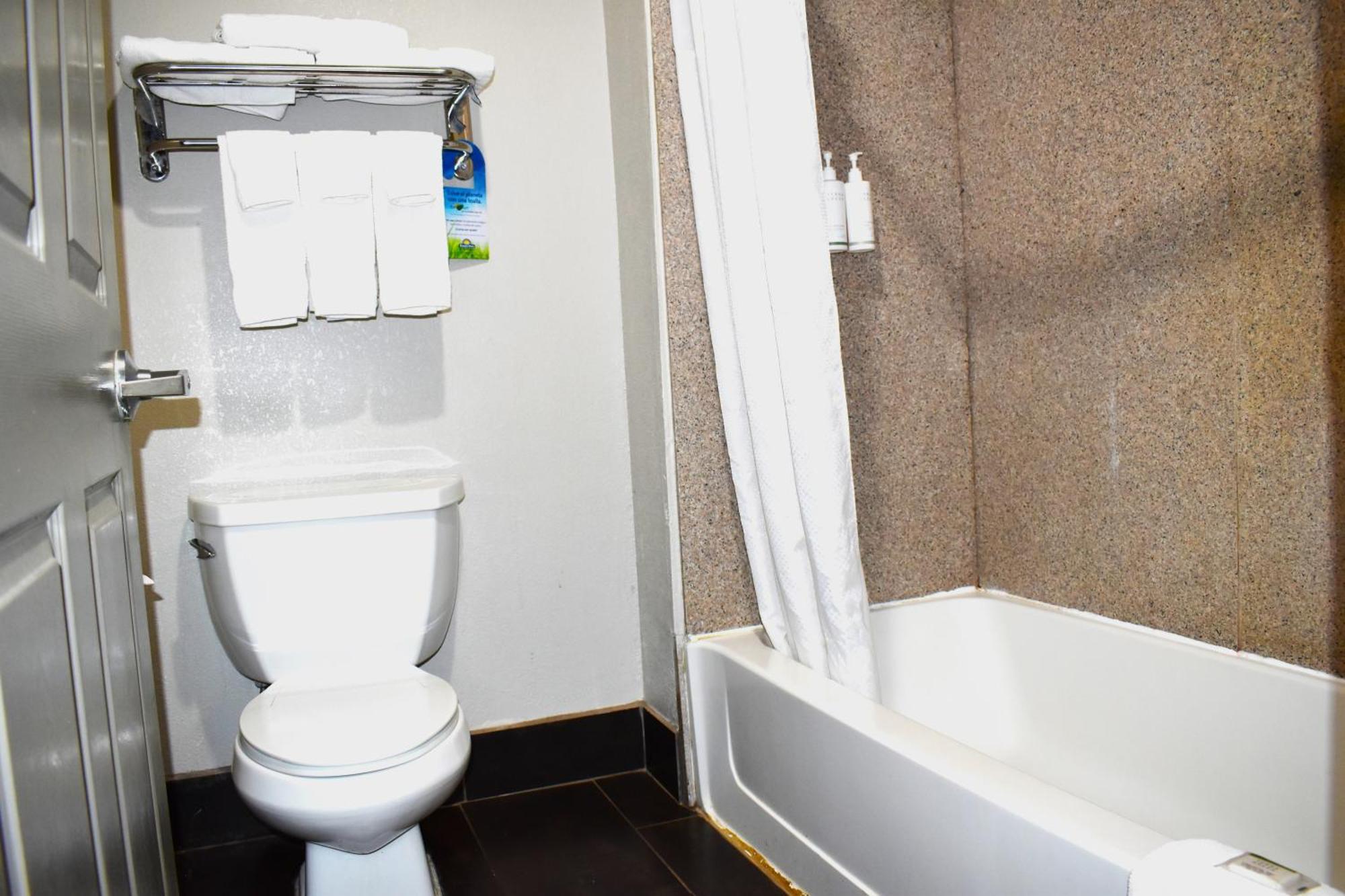 Days By Wyndham Nacogdoches/sfa University/downtown Motel 2*