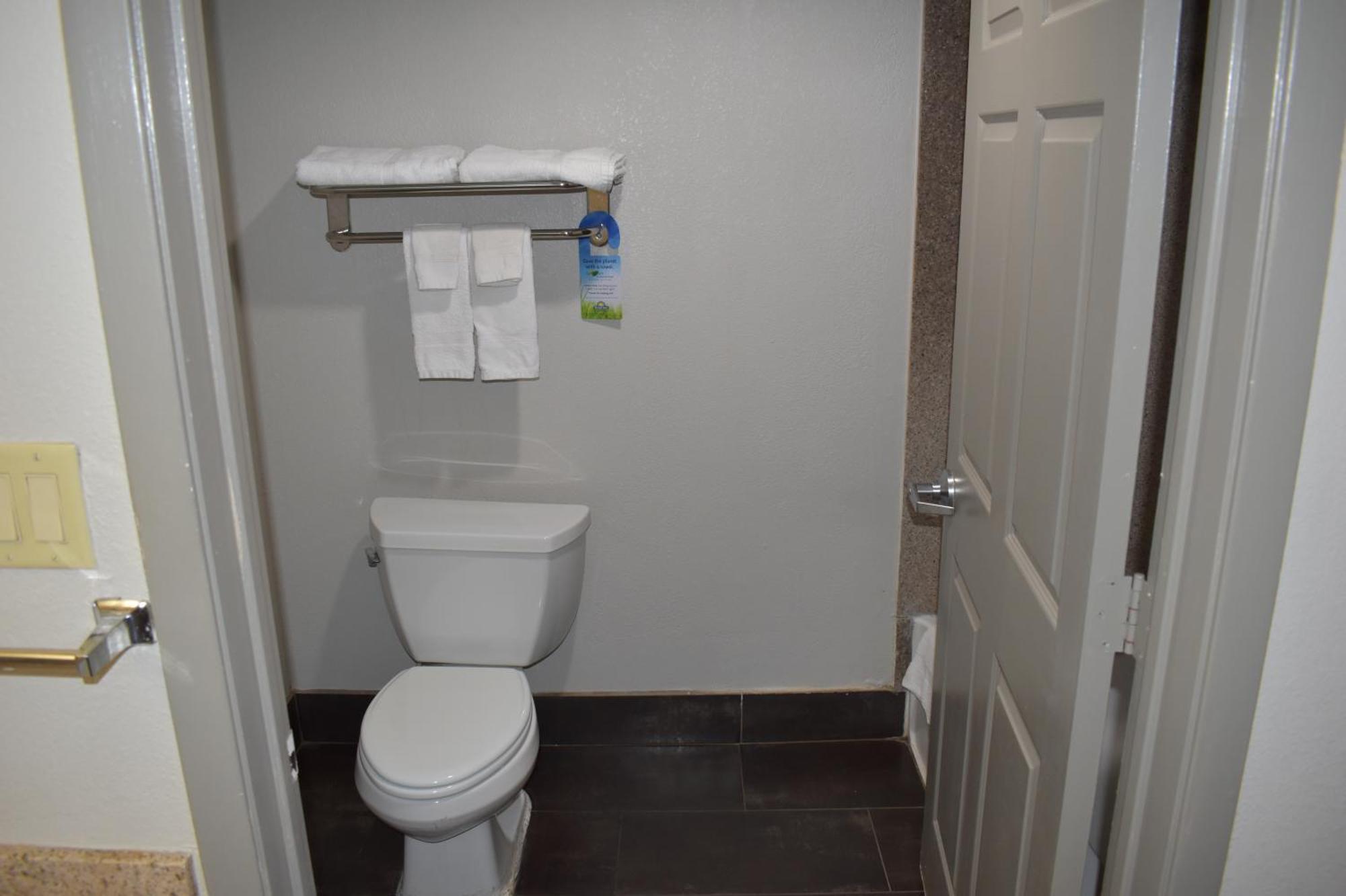 Days By Wyndham Nacogdoches/sfa University/downtown Motel 2*
