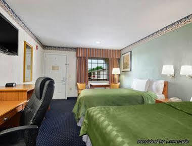 Motel Days By Wyndham Nacogdoches/sfa University/downtown Nacogdoches