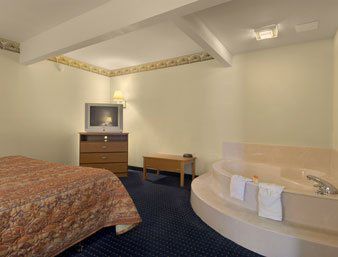 Days By Wyndham Nacogdoches/sfa University/downtown Motel
